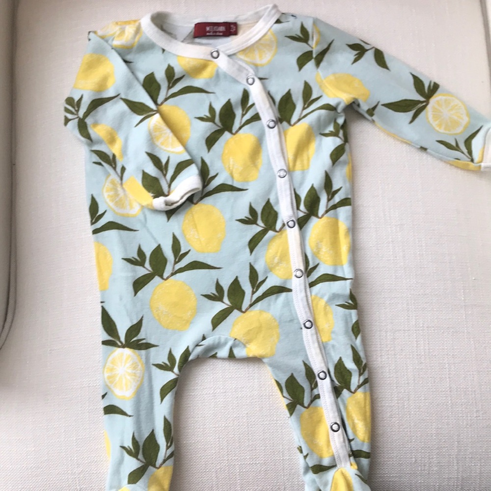 Lemon print milk barn hoodie pajamas 3 to 6 months